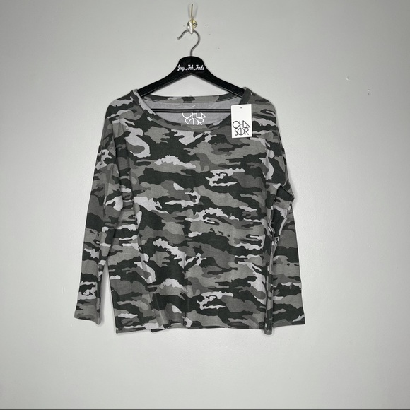 Chaser Camo-Print Long Dolman-Sleeve Top - Picture 3 of 10